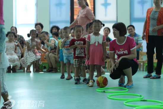 安徽合肥紅纓時(shí)代幼兒園室內(nèi)親子活動(dòng)歡樂(lè)開(kāi)鑼