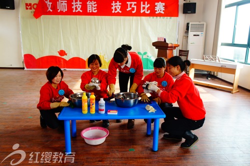 陜西華縣紅纓苗苗幼兒園舉辦“教師技能技巧”大賽