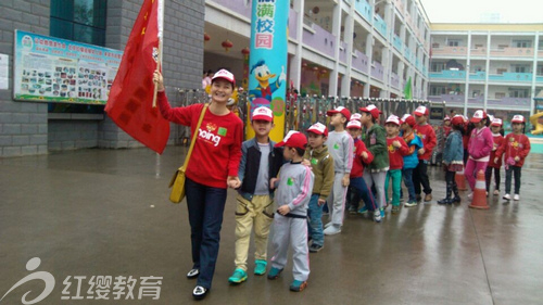 廣西來(lái)賓紅纓啟慧幼兒園組織社會(huì)實(shí)踐活動(dòng)