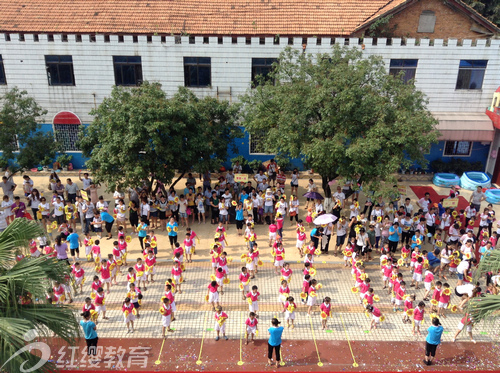 廣西玉林紅纓工會(huì)幼兒園慶六一歡樂水世界活動(dòng)