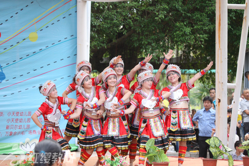 廣東湛江紅纓小天使幼兒園慶六一大型文藝匯演   